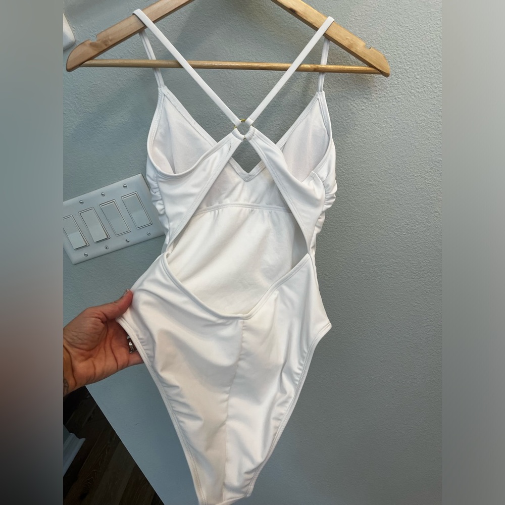 Shade and shore white one piece swimsuit nwot size small - Picture 4 of 8